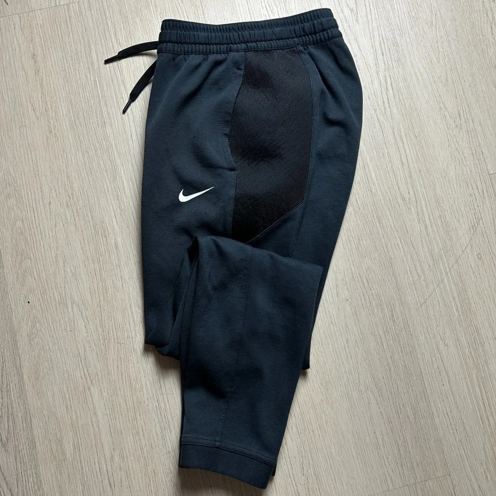 Men's Nike Dri-FIT Tapered Performance Jogger Sweatpants (Size Medium)